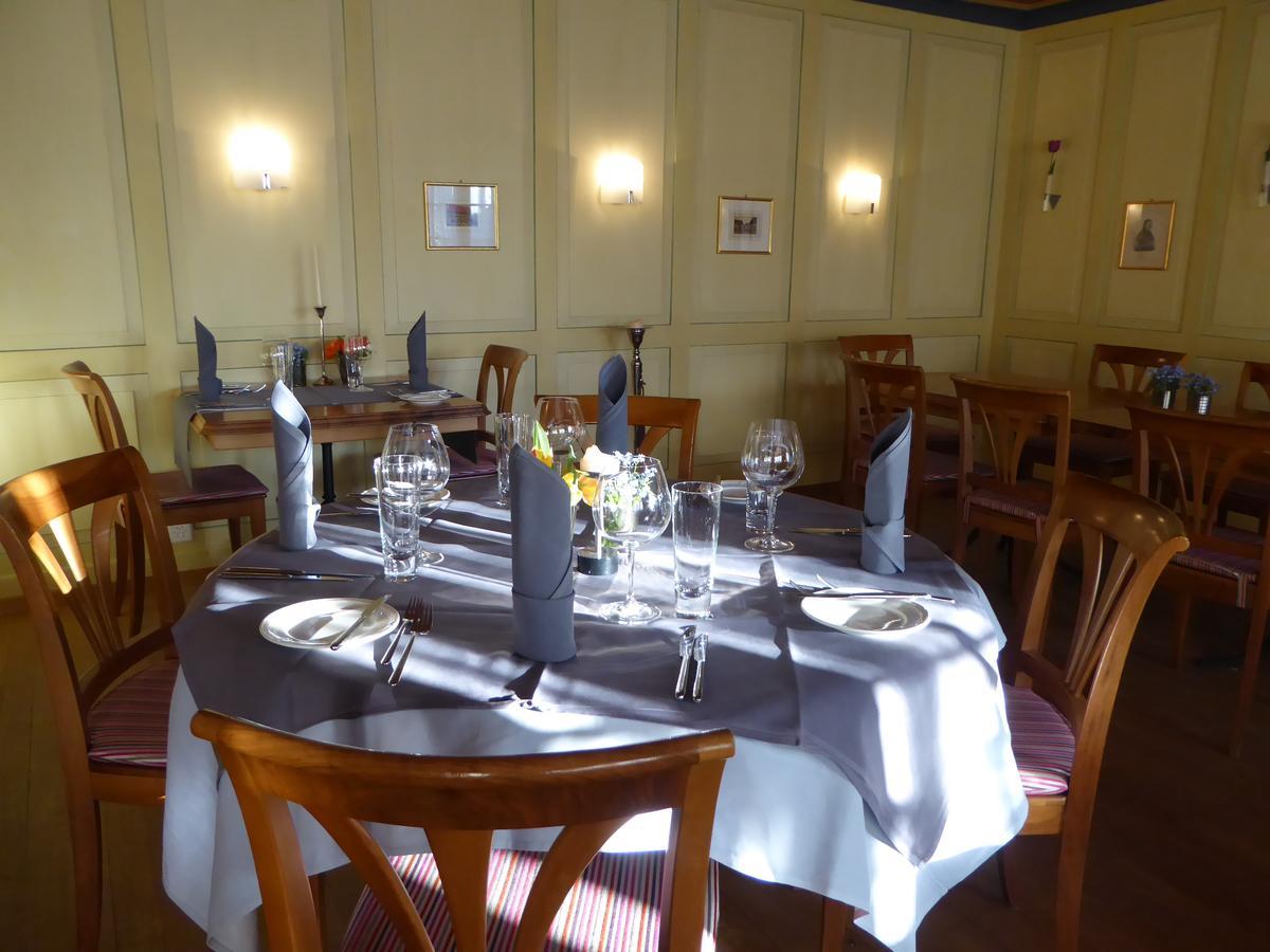 מלון ויינפלדן Gasthaus Zum Trauben מראה חיצוני תמונה